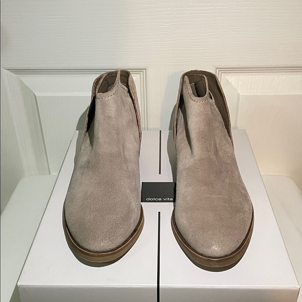 Dolce Vita Women's Trist Taupe Suede Ankle Booties